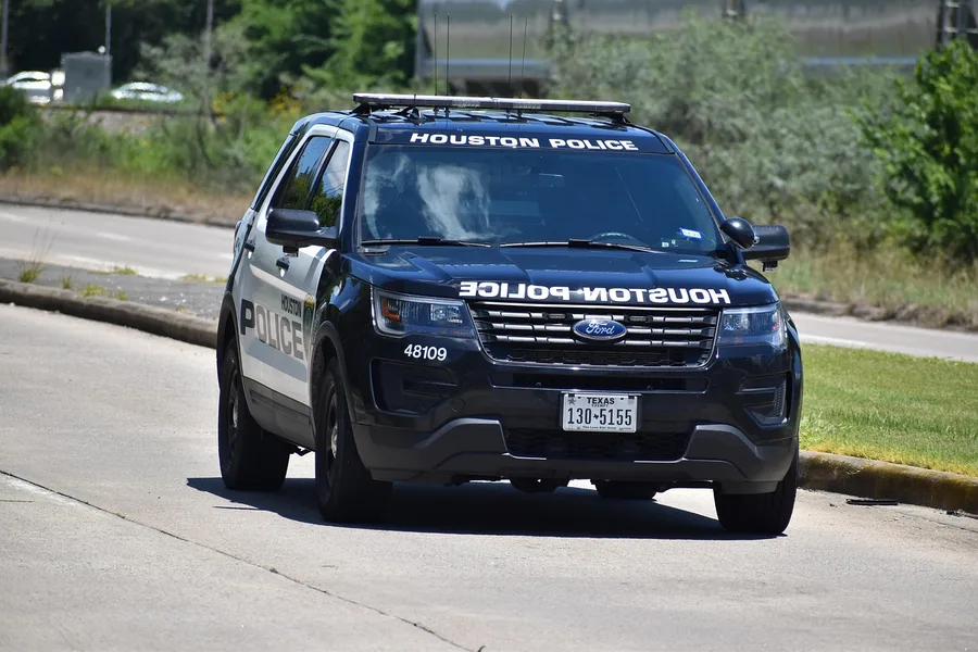 police, houston police, texas, hpd, suv, ford, 911, transport, cruiser, swat, protection, special forces, first responder, paramedic, police brutality, highway patrol, job, employment, security, road, driving, rescue, nvestigation, process, cops 2023-2024