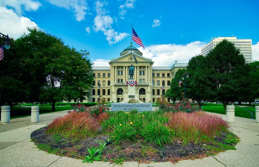 lukas county, courthouse, toledo, flower background, ohio, building, structure, front, entrance, law, flower wallpaper, justice, judicial, architecture, city, urban, downtown, flowers, plants, sky, beautiful flowers, nature, clouds, landmark, historic, government, hdr