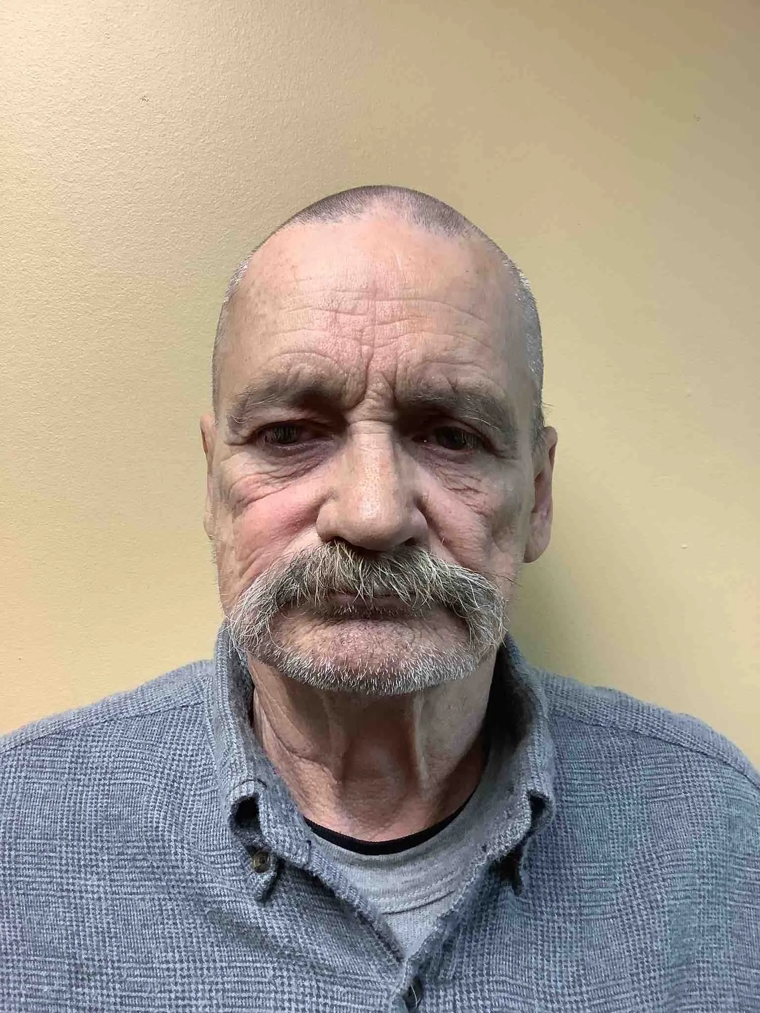 Registry photo of Lee A Denton