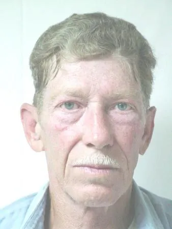 Registry photo of Roger Clayton Davis