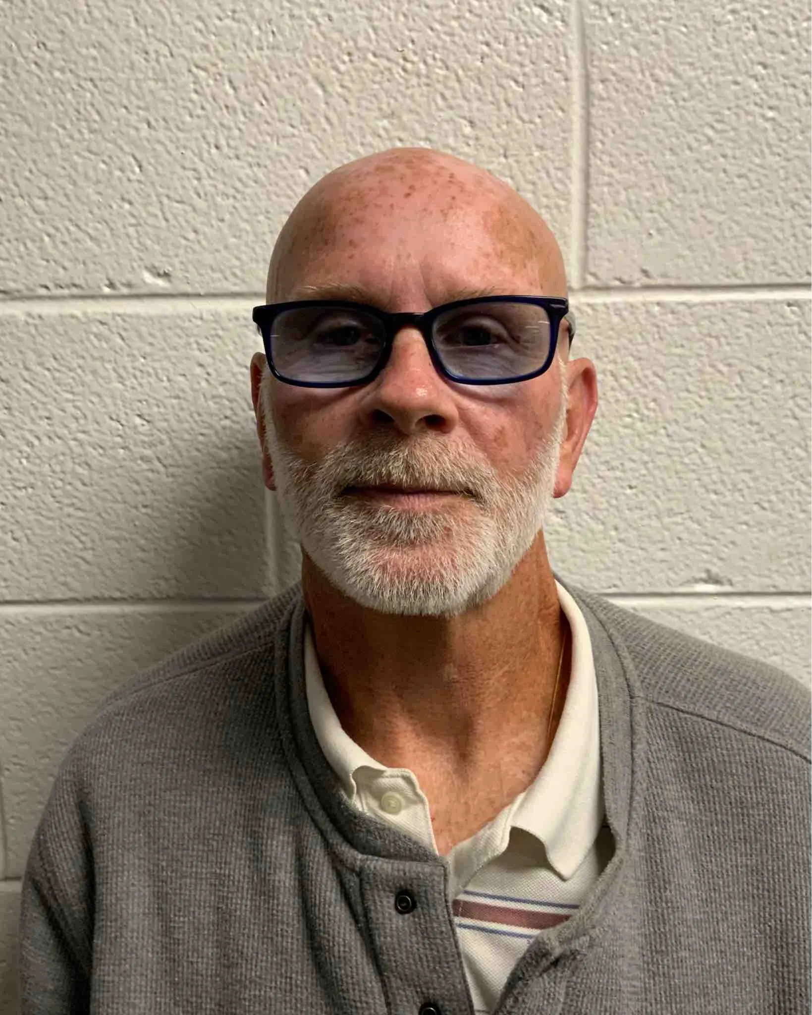 Registry photo of Carlos Clifford Lowe