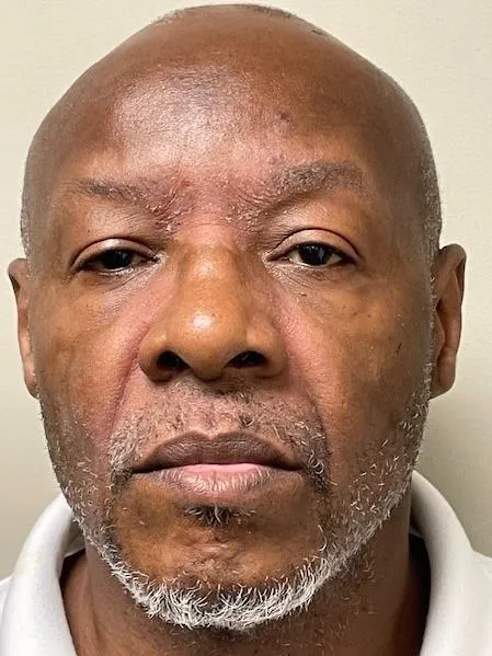 Registry photo of Bobby Joe Cage