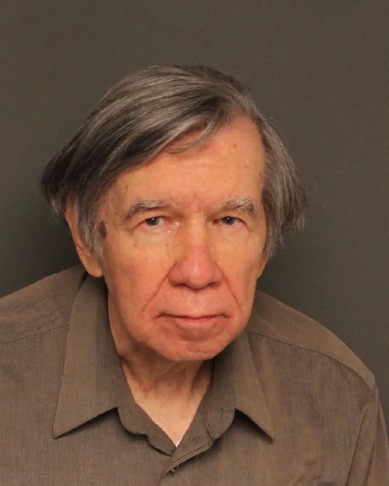 Registry photo of Edward Author Houser