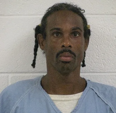 Registry photo of Warren Tyrell Osborne