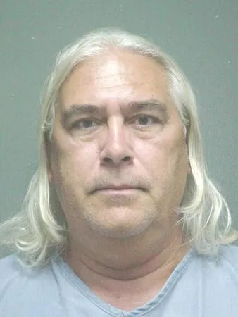 Registry photo of Jamie William Crowe