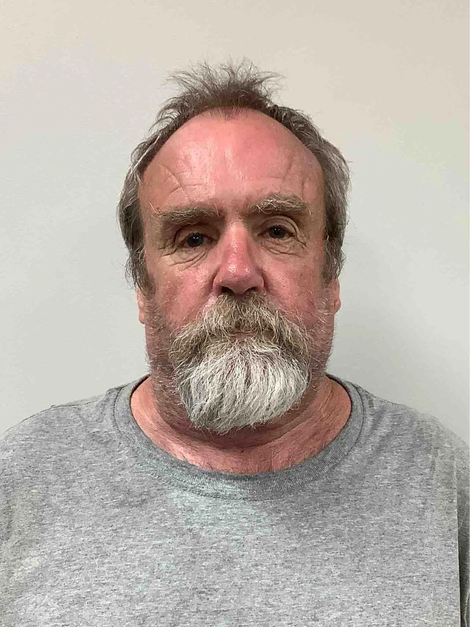 Registry photo of John Gee