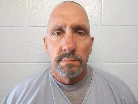 Registry photo of Anthony Dwight Cox