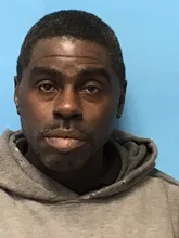 Registry photo of Robert Tyrone Brown