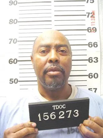 Registry photo of Linzie Buck