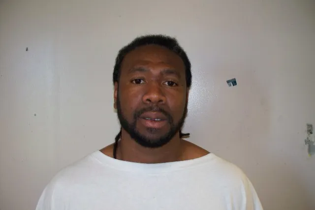 Registry photo of Gregory Lamont Turner