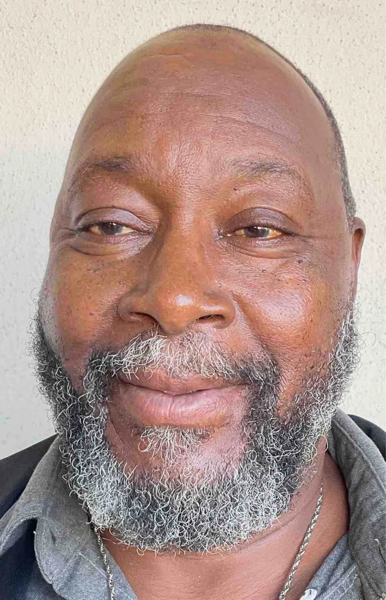 Registry photo of Earl William Holland