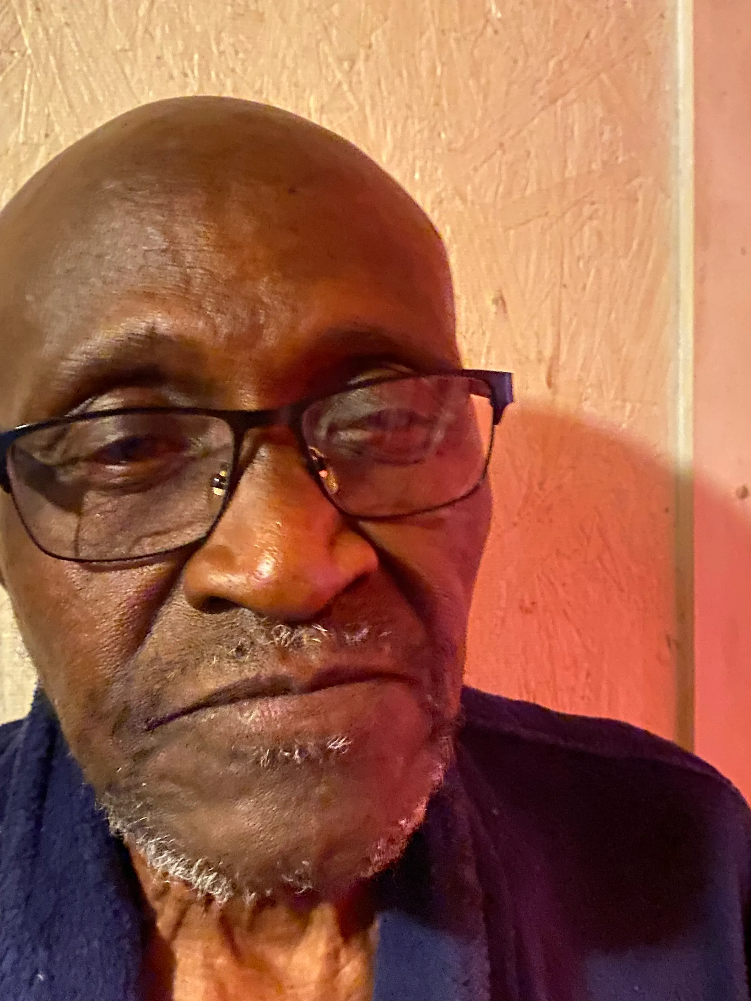 Registry photo of Ray Thomas Strong