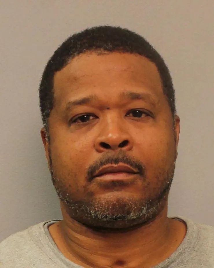 Registry photo of Tony Terell Bella