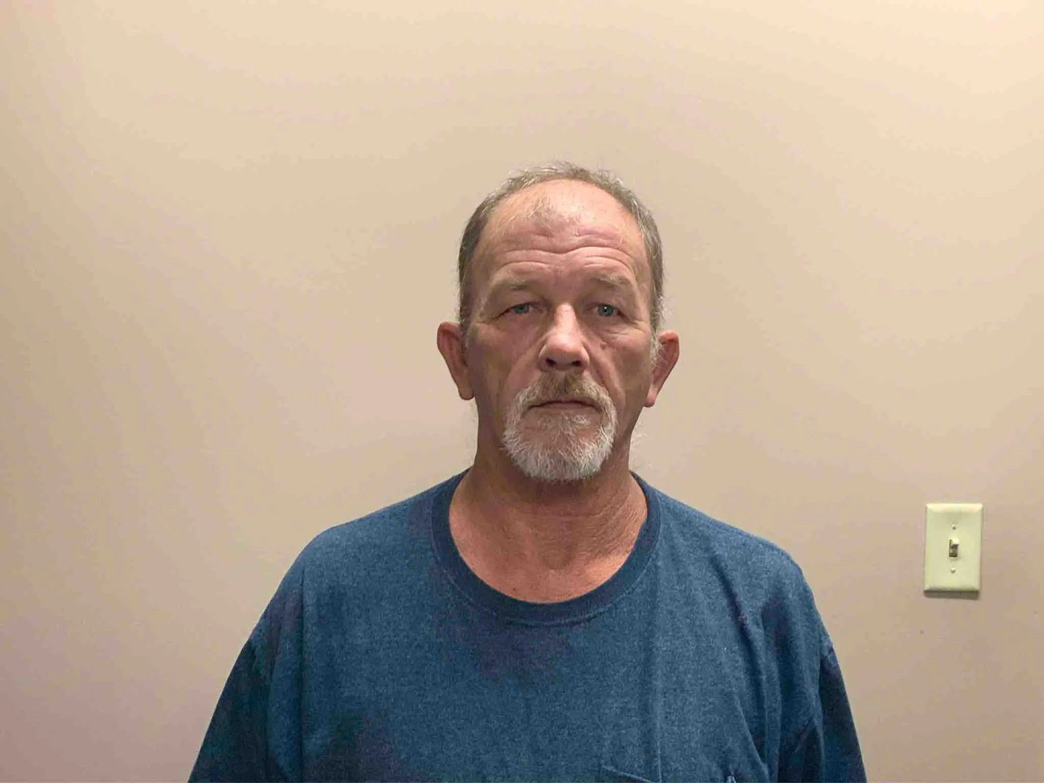 Registry photo of Clarence Edward Mealer