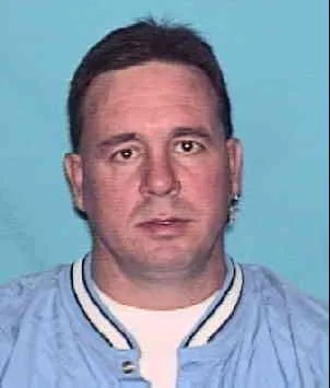 Registry photo of Gregory Allen Lyons