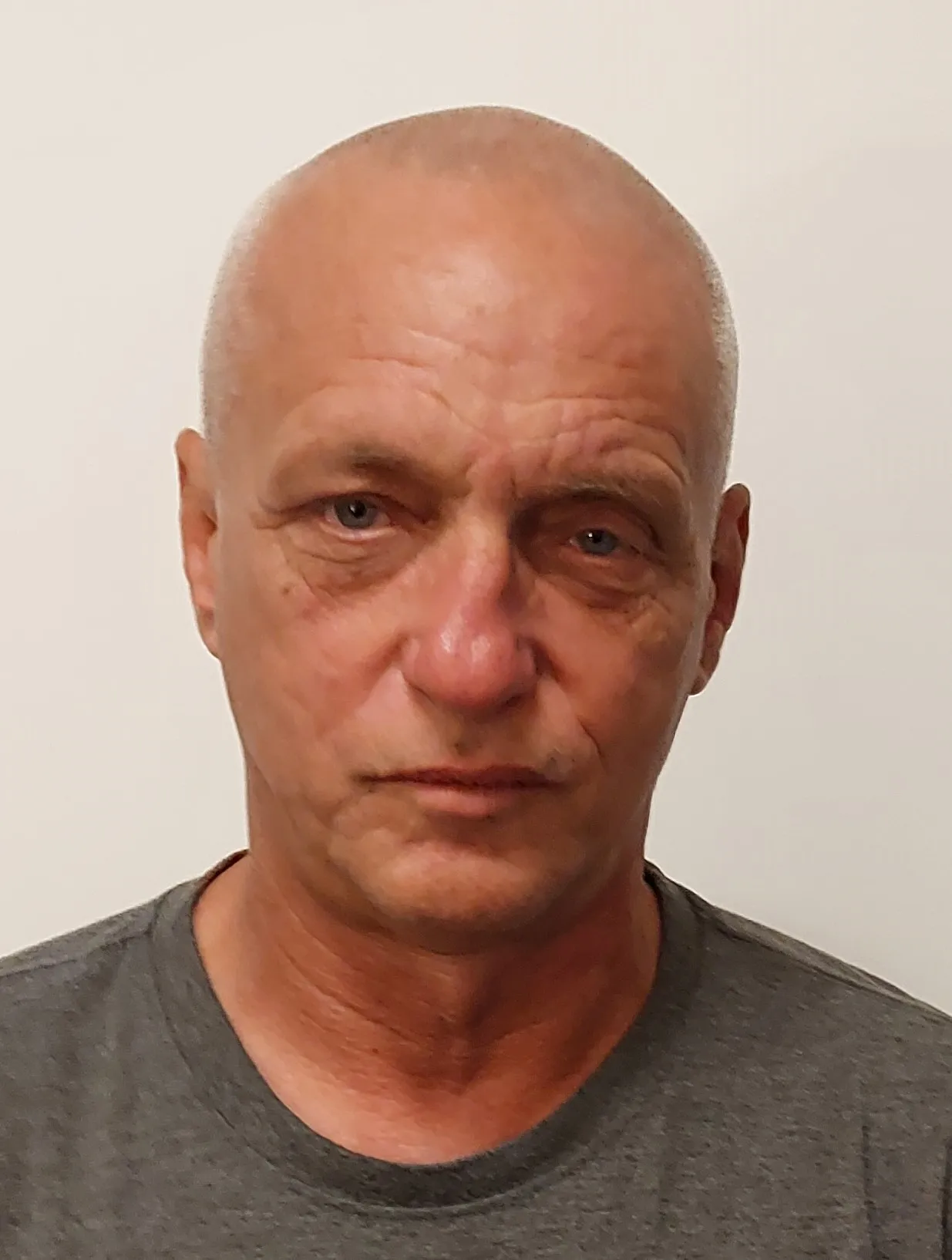 Registry photo of Joey E Riden