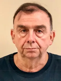 Registry photo of Howard Glenn Crouch