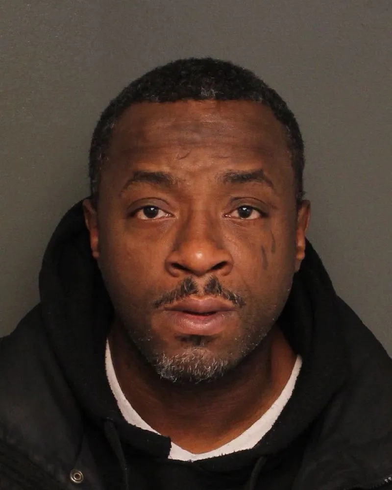 Registry photo of John W Hardy