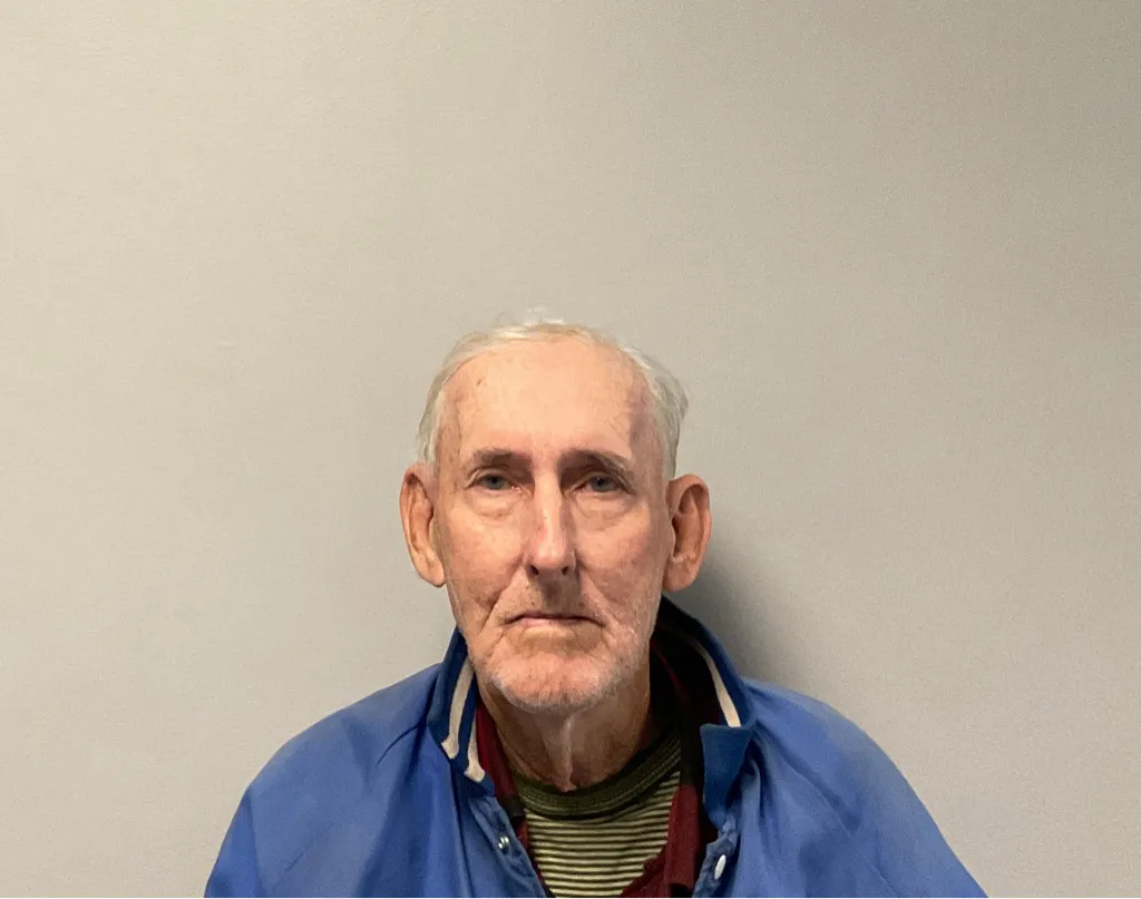 Registry photo of Larry Edward Burlison