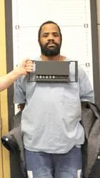 Registry photo of Michael Wayne Robinson