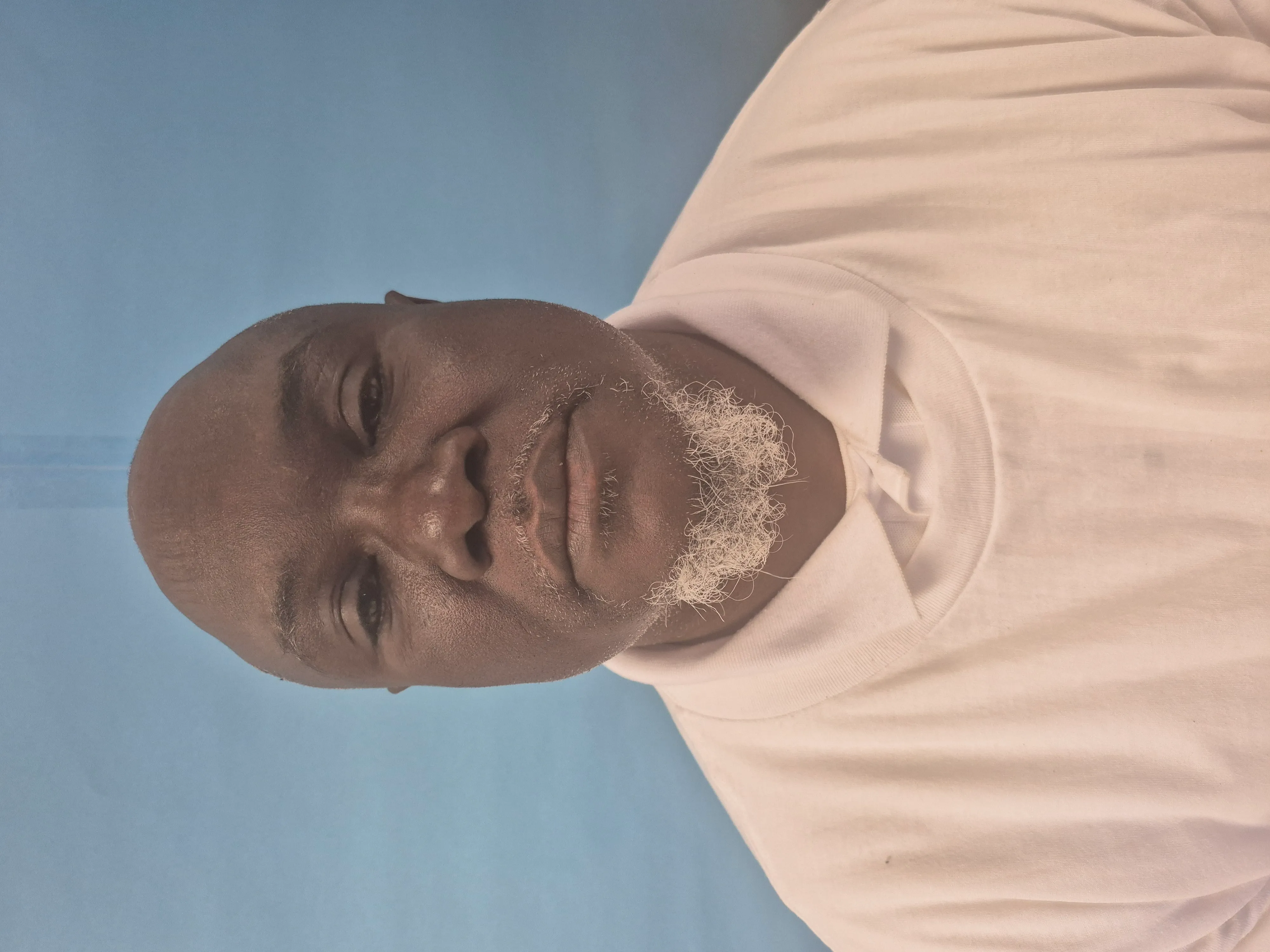 Registry photo of Robert Junior Cage