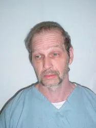 Registry photo of Floyd Earl Rayner