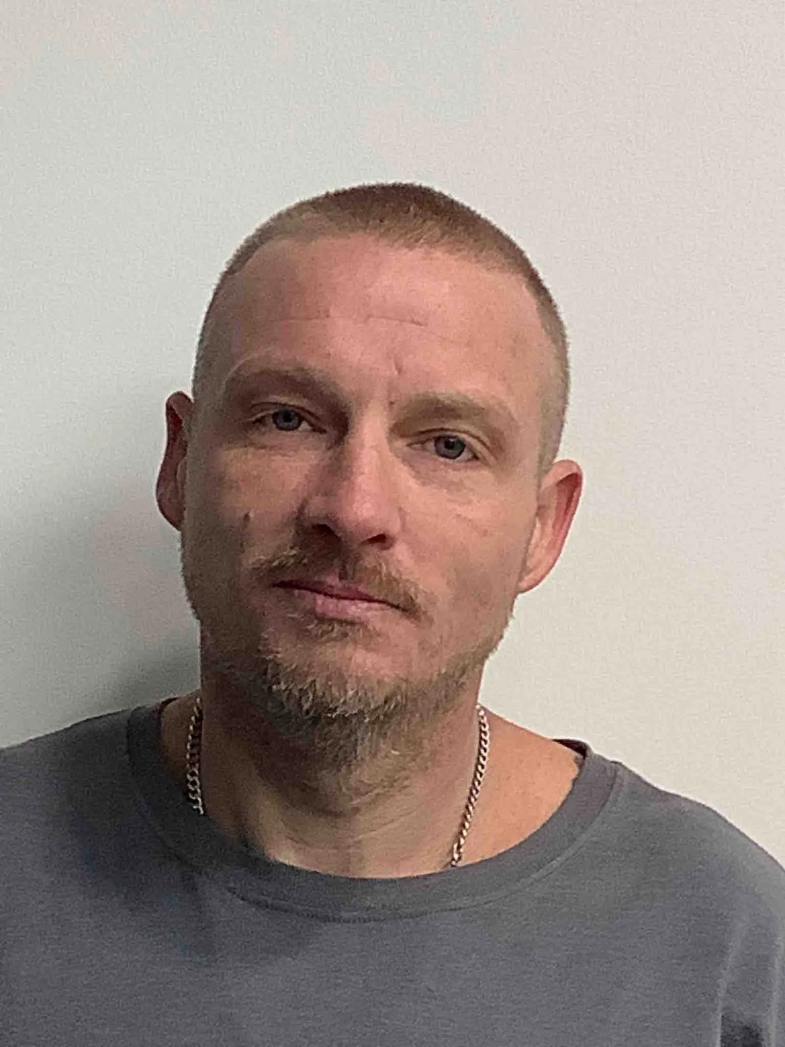 Registry photo of Roger L Perry