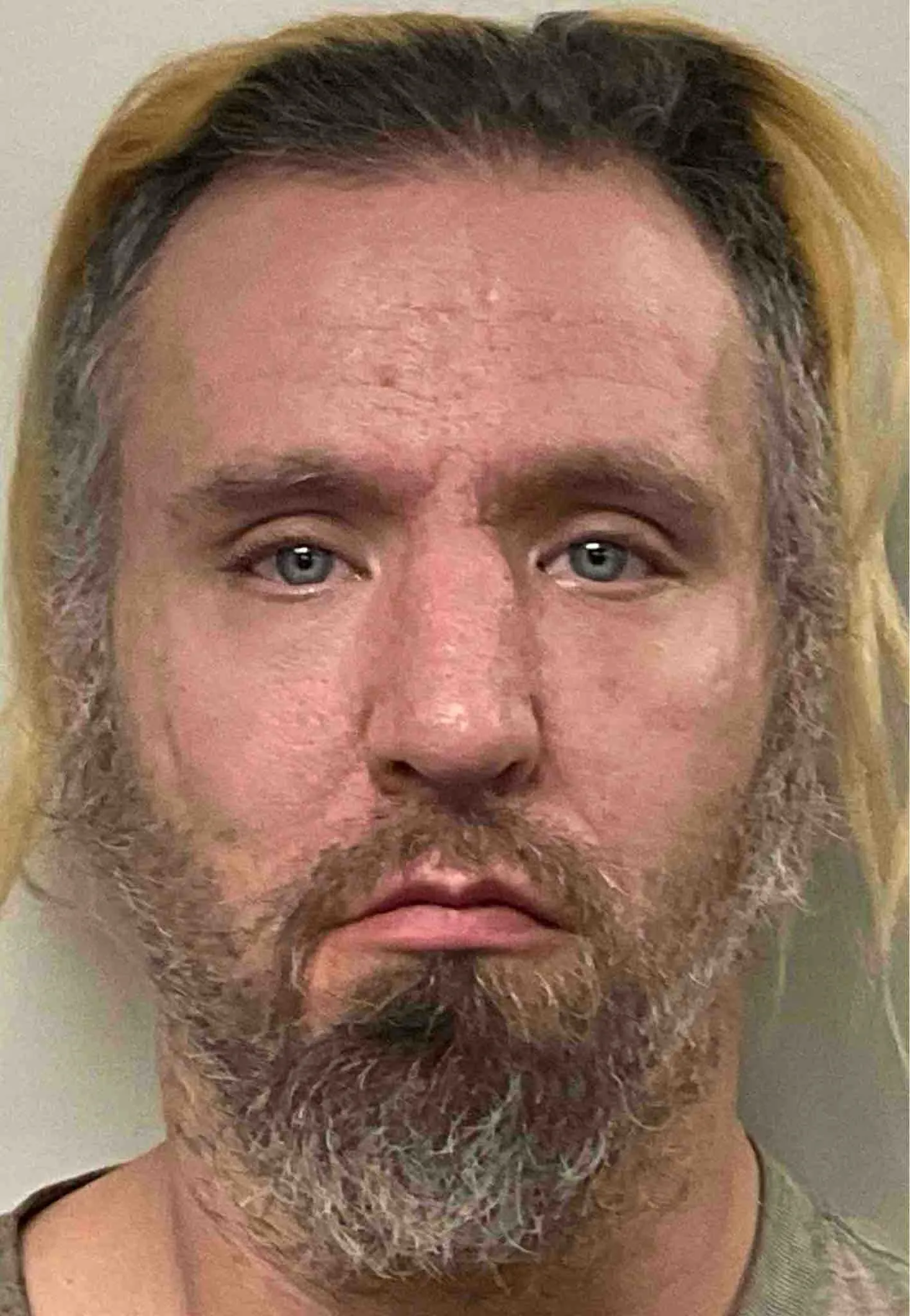 Registry photo of Edwin Luis Linder