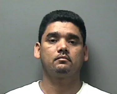 Registry photo of Gabriel Cedillo