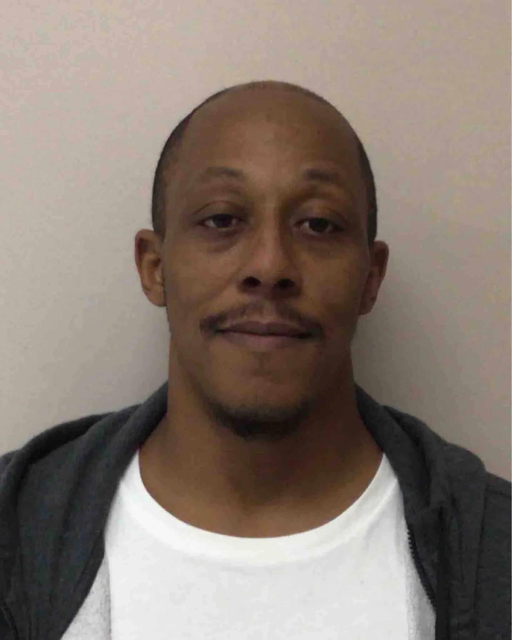 Registry photo of Robert Lynn Simmons