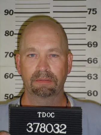 Registry photo of Kenneth Errol Lagrow