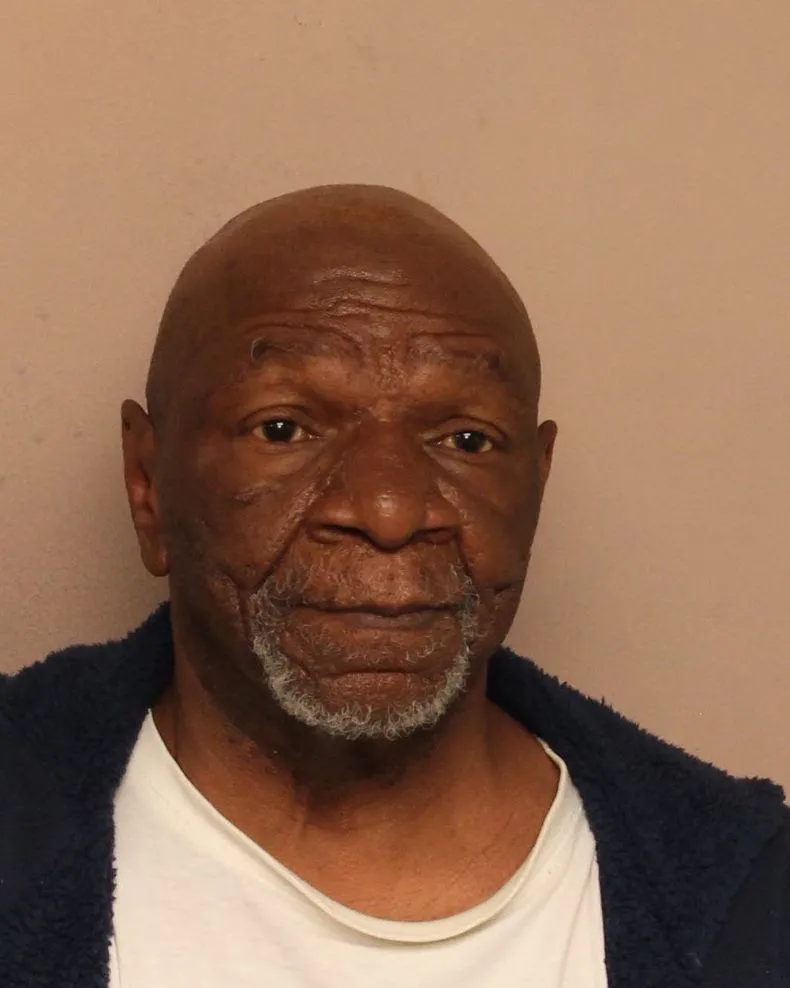 Registry photo of Dennis Edward Davis