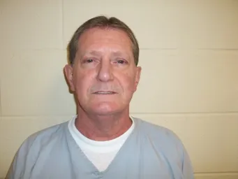 Registry photo of Roy D Wakefield