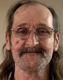 Registry photo of Everett Augusta Tucker