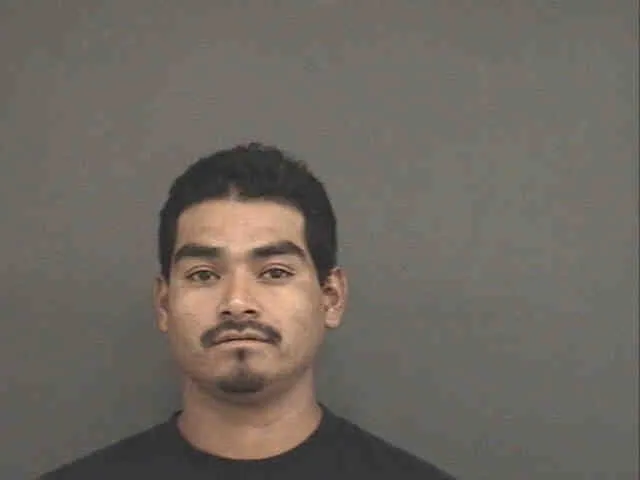 Registry photo of Efrain Moyedo Rodriguez