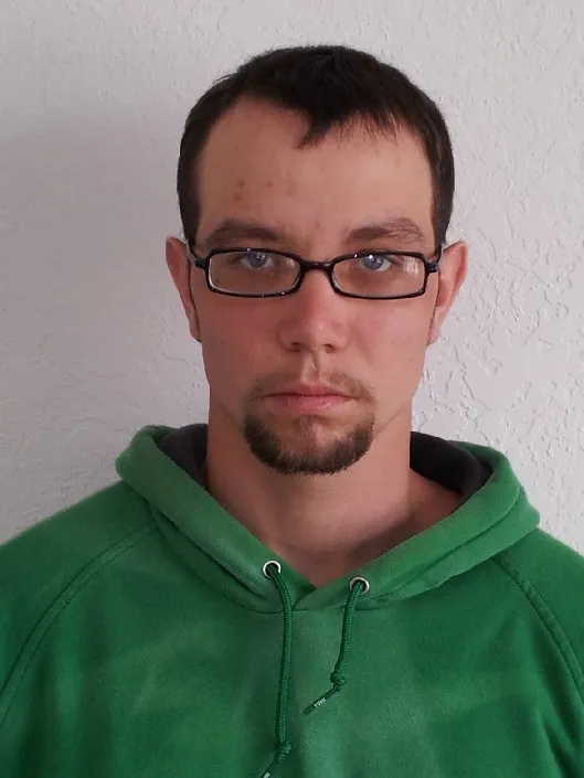 Registry photo of Levitis Lee Halcomb