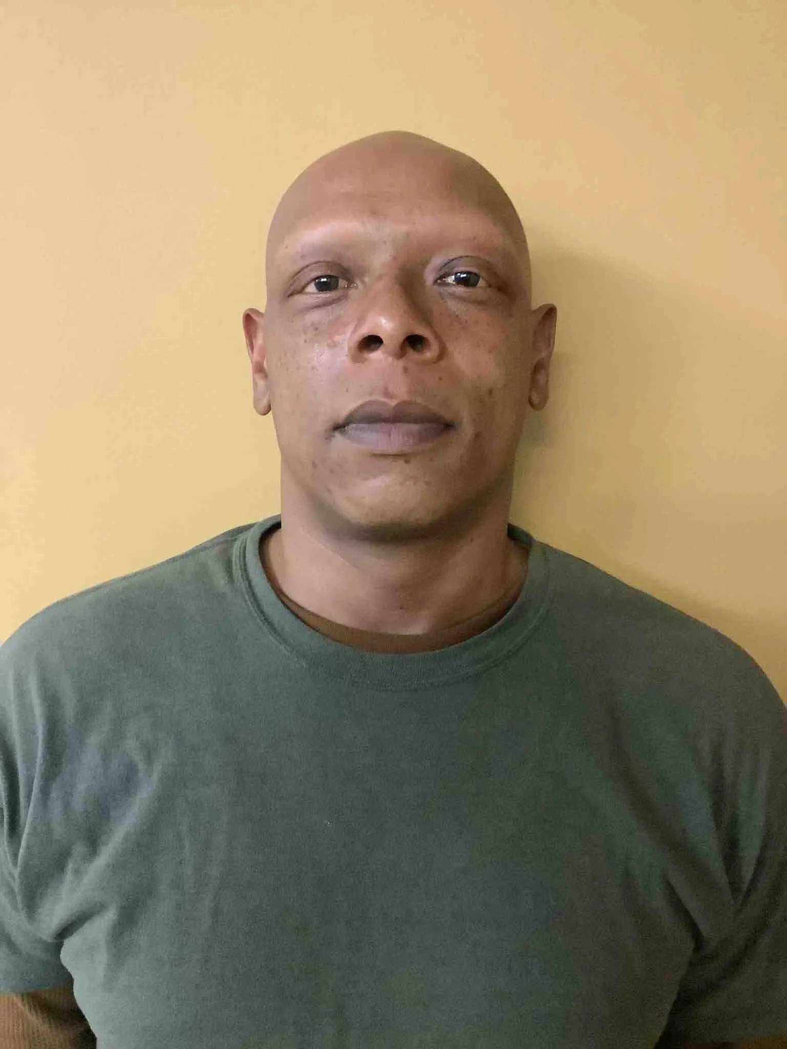 Registry photo of Julius Olajuwon McElrath