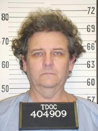 Registry photo of Louis Edward Whitecotton