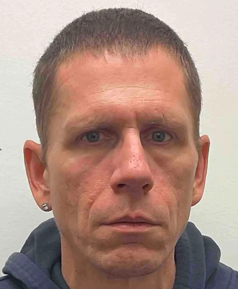 Registry photo of Dennis Robert Brooks