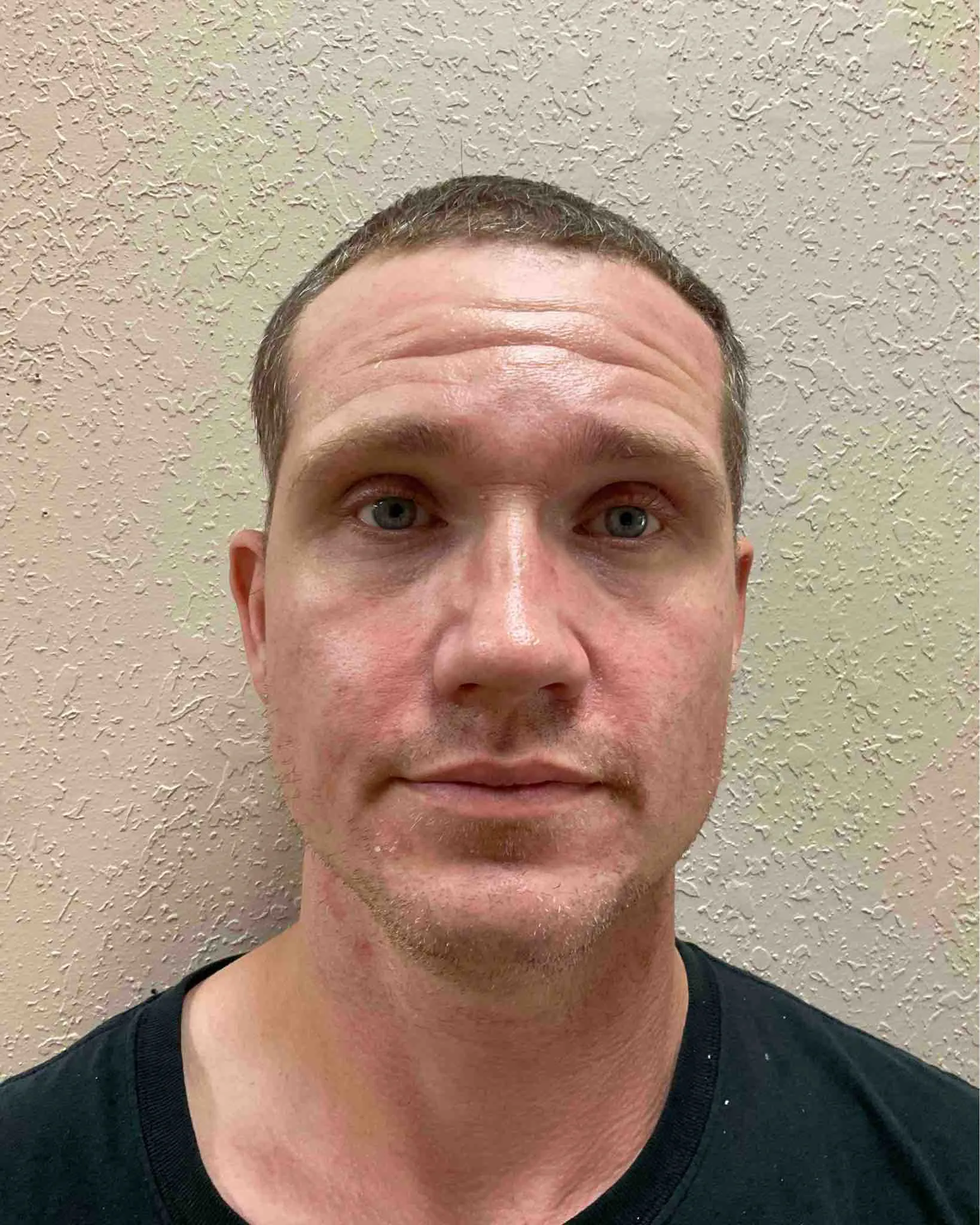 Registry photo of Holden Gregory Reece