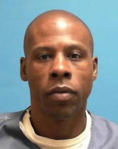 Registry photo of Darrius M Burks