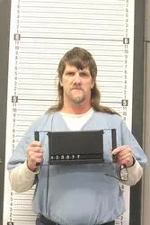 Registry photo of Donald Hollon Runions