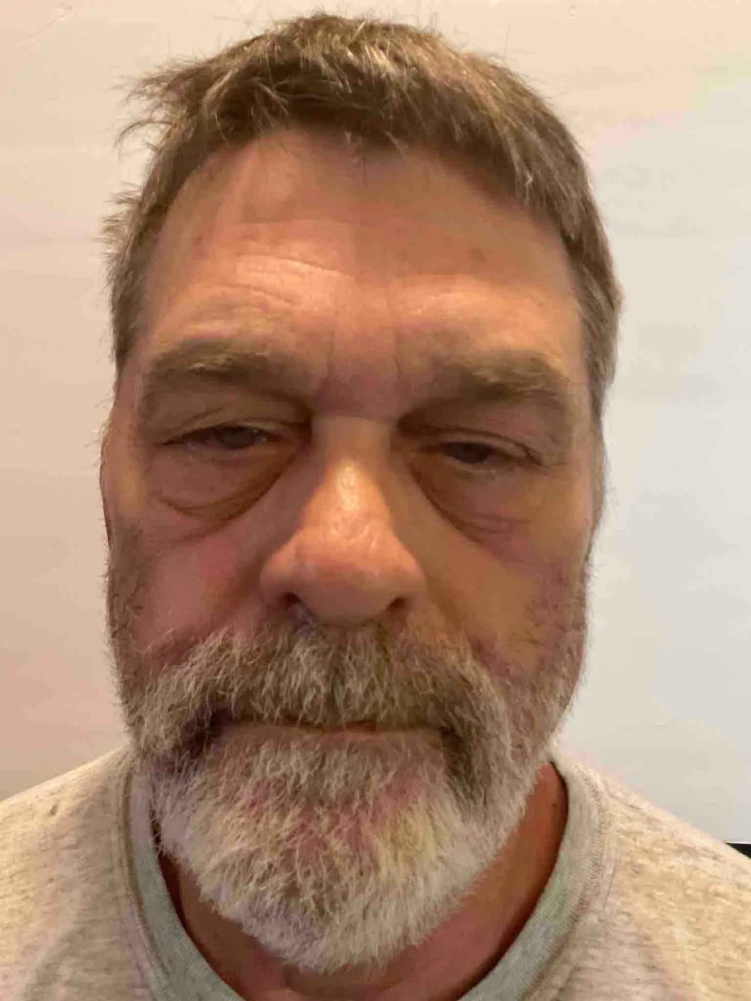 Registry photo of Arthur L Decamp