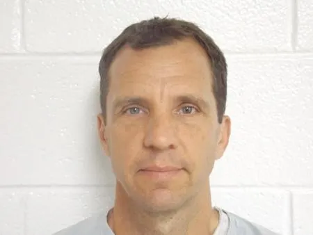 Registry photo of Steven Riley