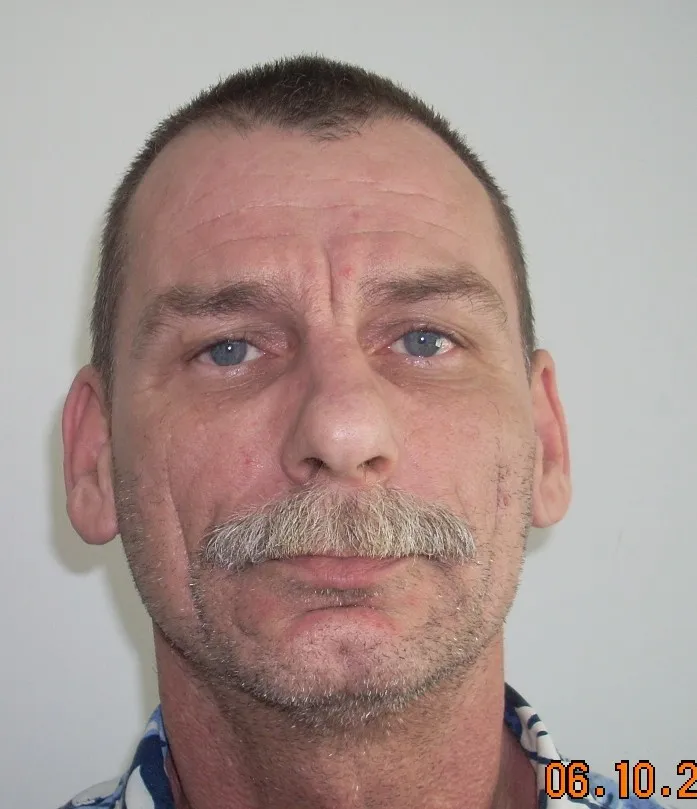 Registry photo of Ricky Lee Slover