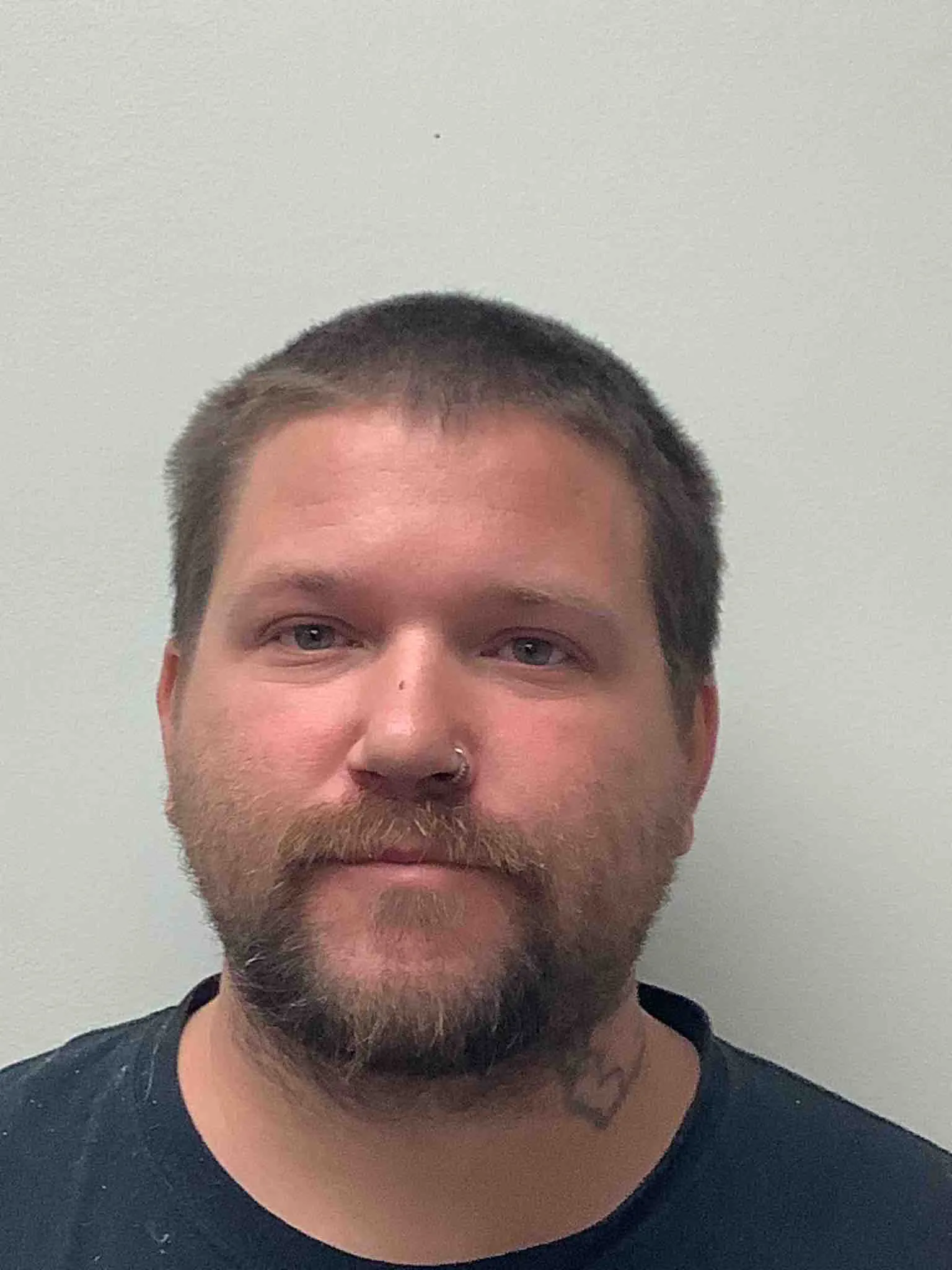 Registry photo of Mark Joseph Ouellette