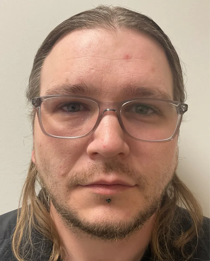 Registry photo of Joshua Brandon Harlow