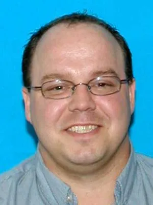 Registry photo of Nelson John Howse