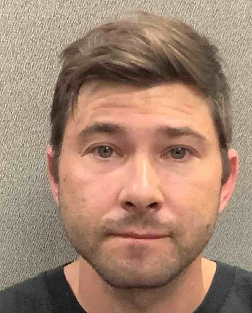 Registry photo of Steven Hollis