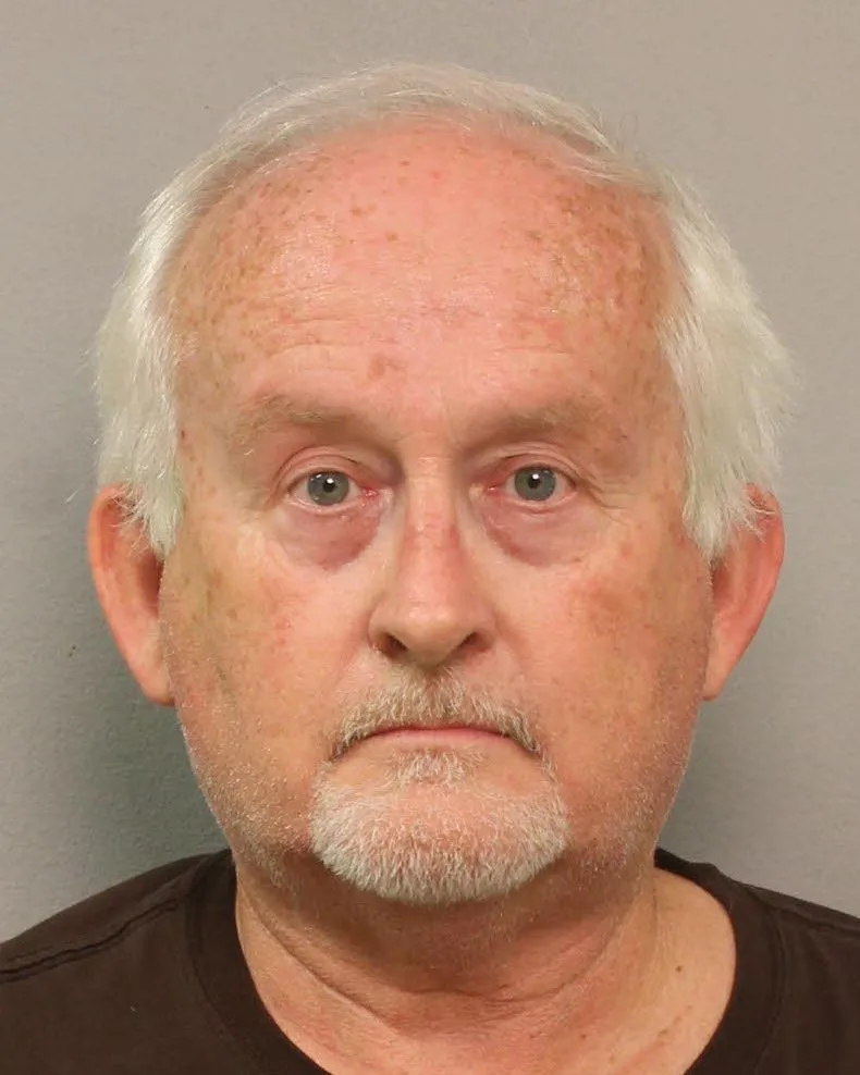 Registry photo of Robert Henry Epley